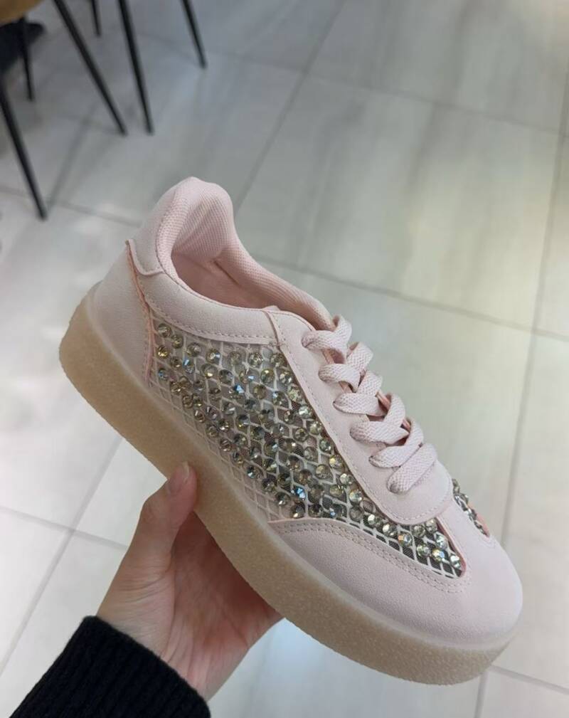 Buty sportowe damskie Roz 36-41 / 12 par